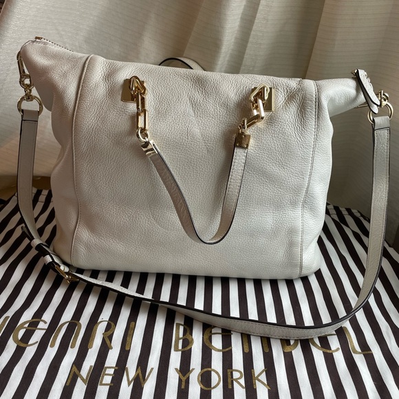 Henri Bendel 100% Pebbled Leather  Shoulder Bag Gold Accents White w HB Dustbag - Picture 15 of 17